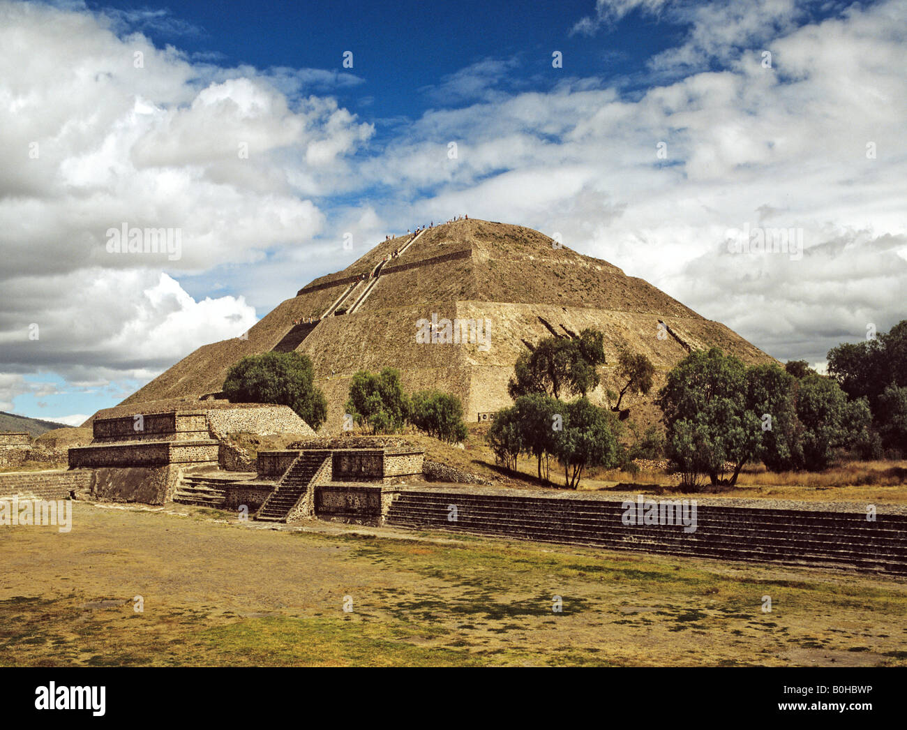 La Piramide del sole di Teotihuacan, civiltà azteca vicino a Città del Messico, Messico, America Centrale Foto Stock