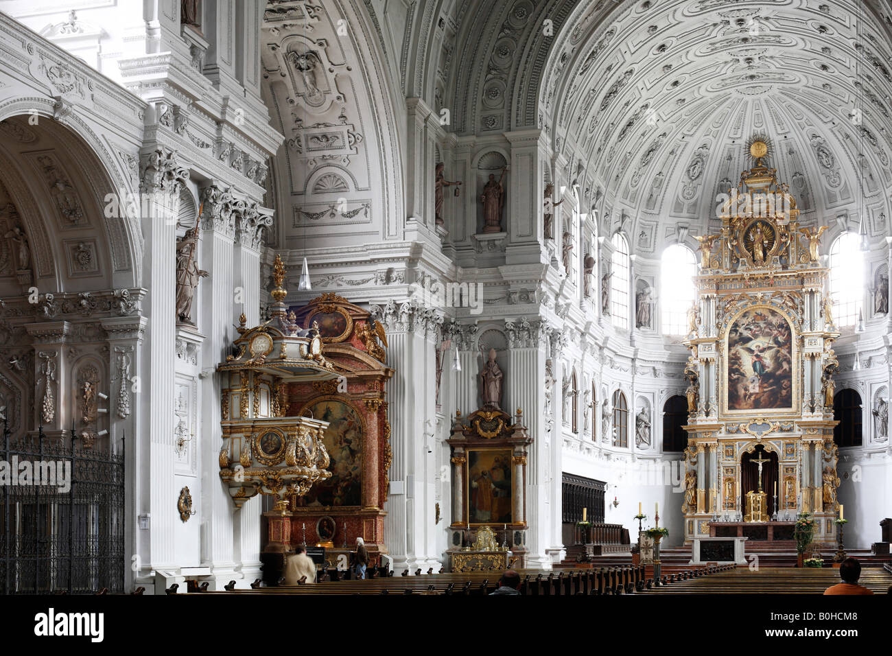 Interno, Kirche la chiesa di San Michele, Monaco di Baviera, Germania Foto Stock