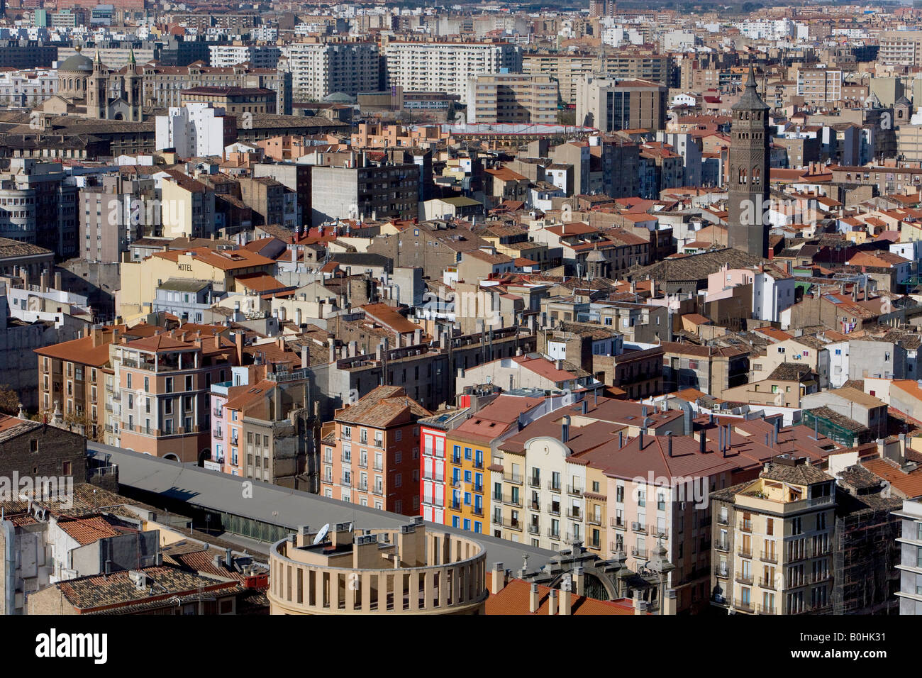 Vista sui tetti, tetti di Saragozza o Saragozza, Castiglia, Aragona, Spagna, Europa Foto Stock
