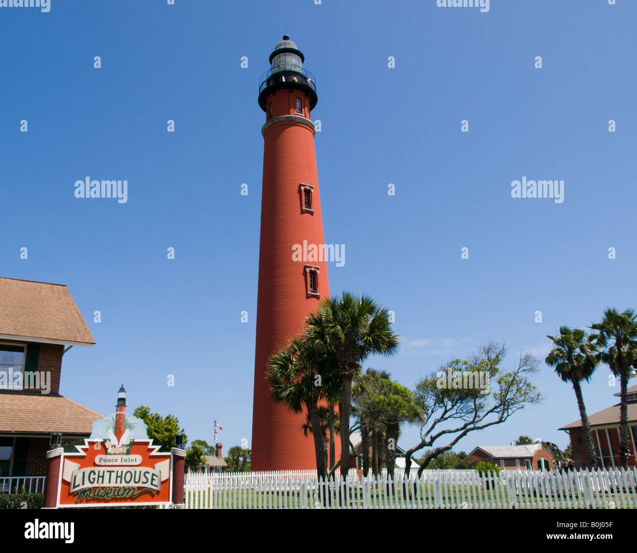 PONCE DE LEON faro di ingresso si trova sulla costa orientale della Florida tra l'OCEANO ATLANTICO E IL FIUME HALIFAX circa dieci miglia Foto Stock