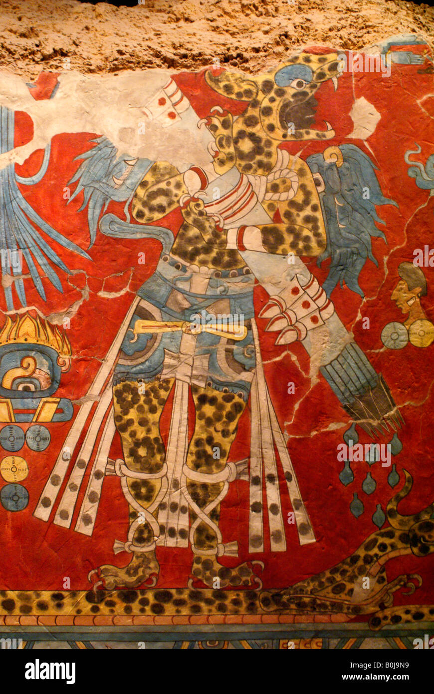 Copia del murale del guerriero jaguar che indossano pelli di Cacaxtla, Tlaxcala stato, Museo Nazionale di Antropologia, Città del Messico Foto Stock