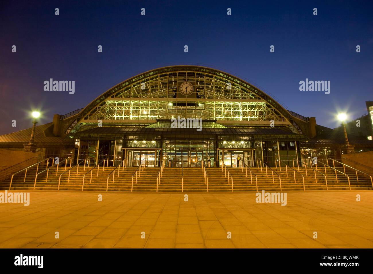 Manchester Central (G-MEX Centre) a notte. Manchester, Greater Manchester, Regno Unito. Foto Stock