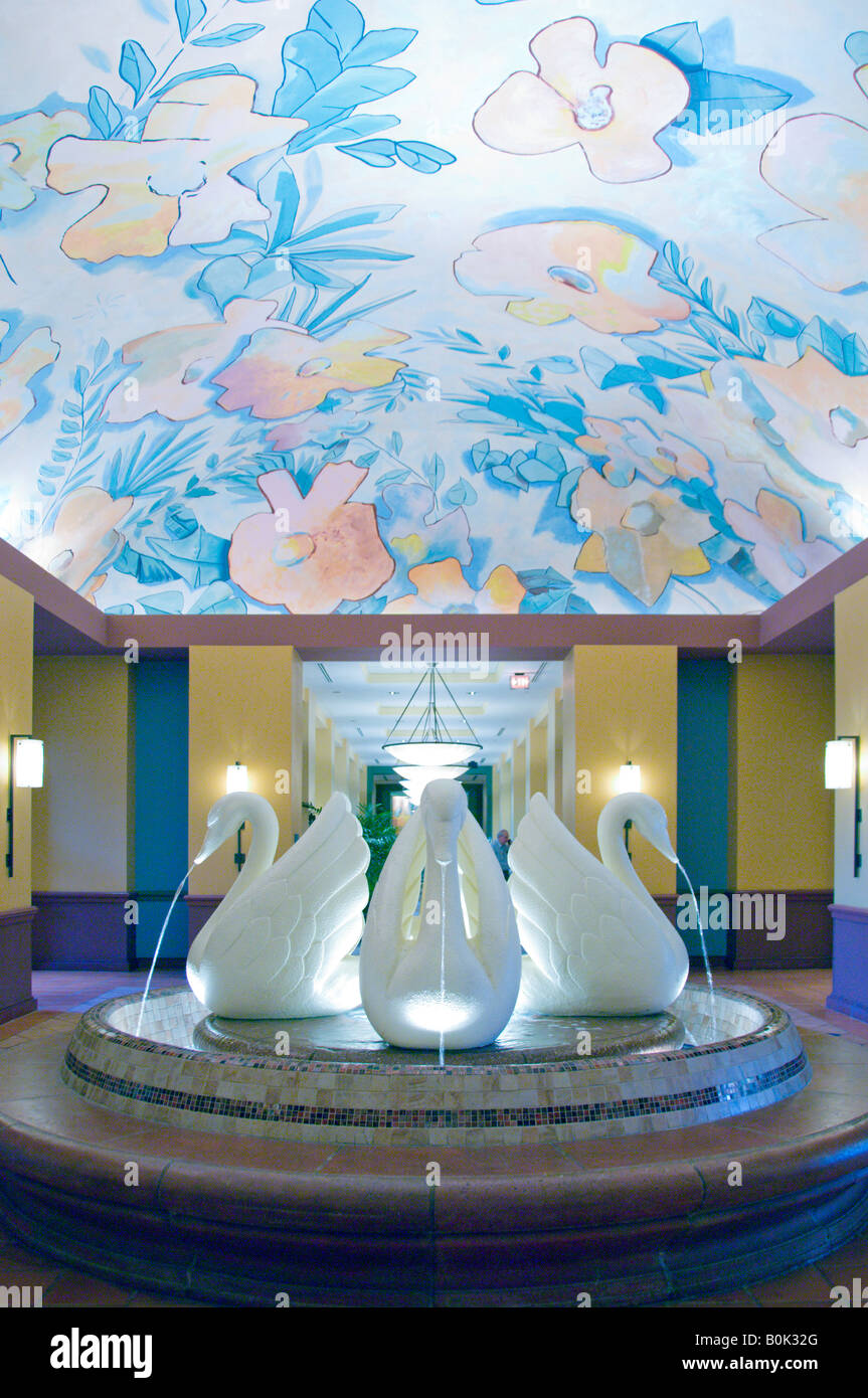 Disney s Resort Swan Hotel fontana interna in Lake Buena Vista Florida USA Foto Stock