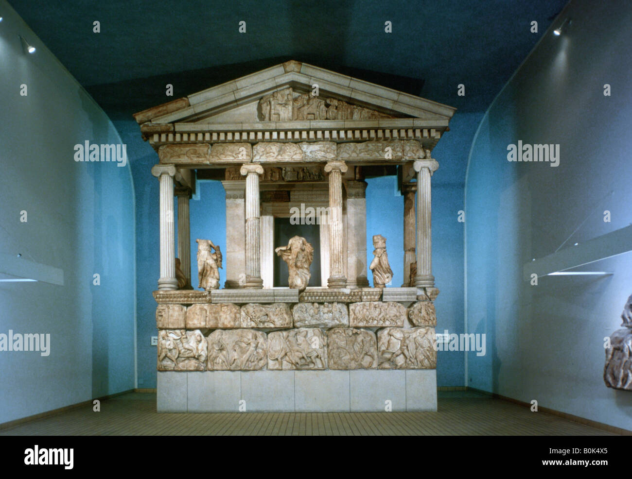 Nereide monumento, Lykian, 390-380 A.C. Artista: sconosciuto Foto Stock