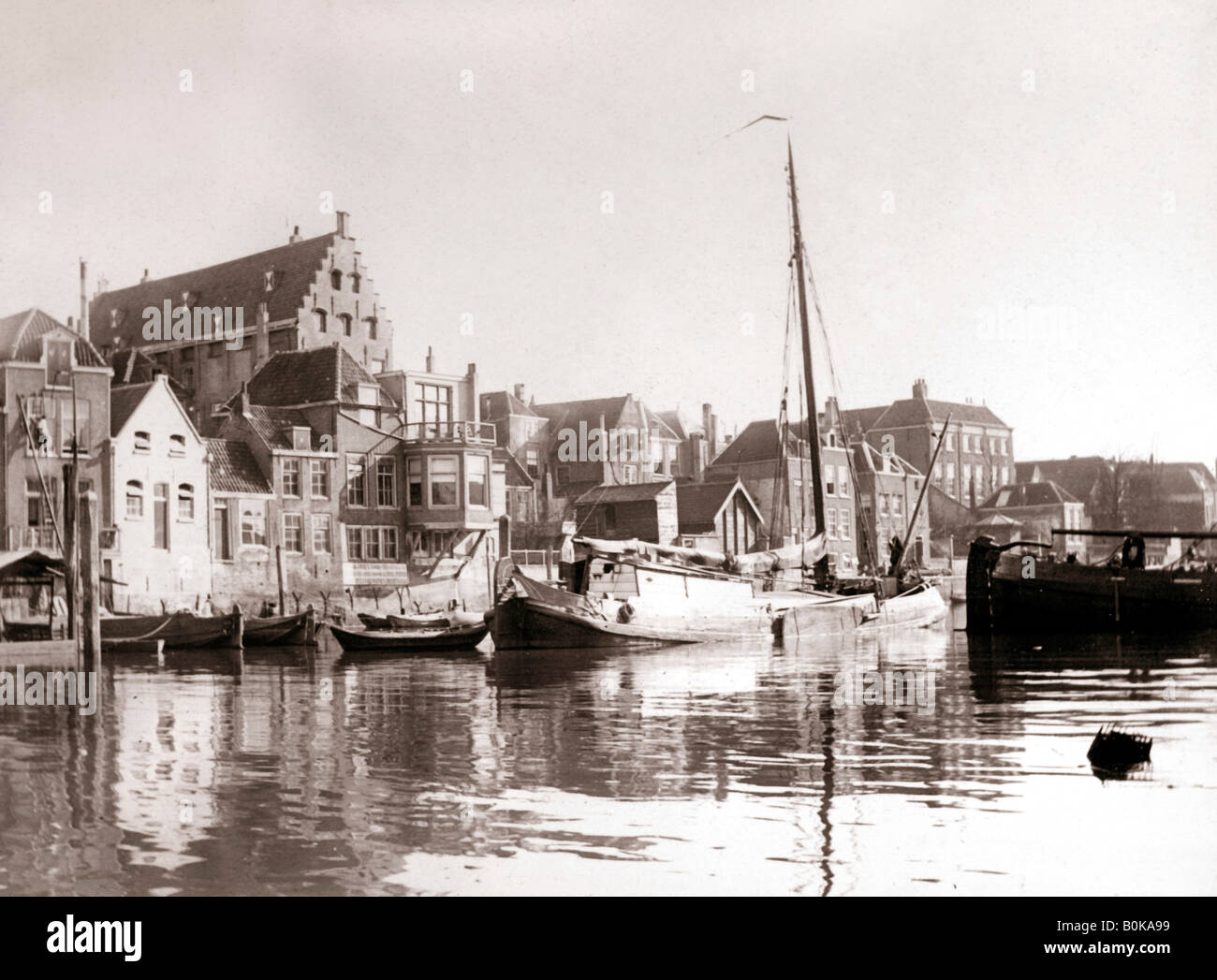 Battelli, Dordrecht, Paesi Bassi, 1898. Artista: James Batkin Foto Stock