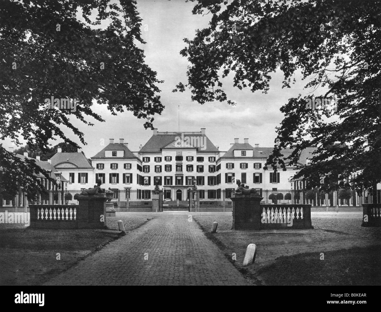 Il palazzo Het Loo, Apeldoorn, Paesi Bassi, c1934. Artista: sconosciuto Foto Stock