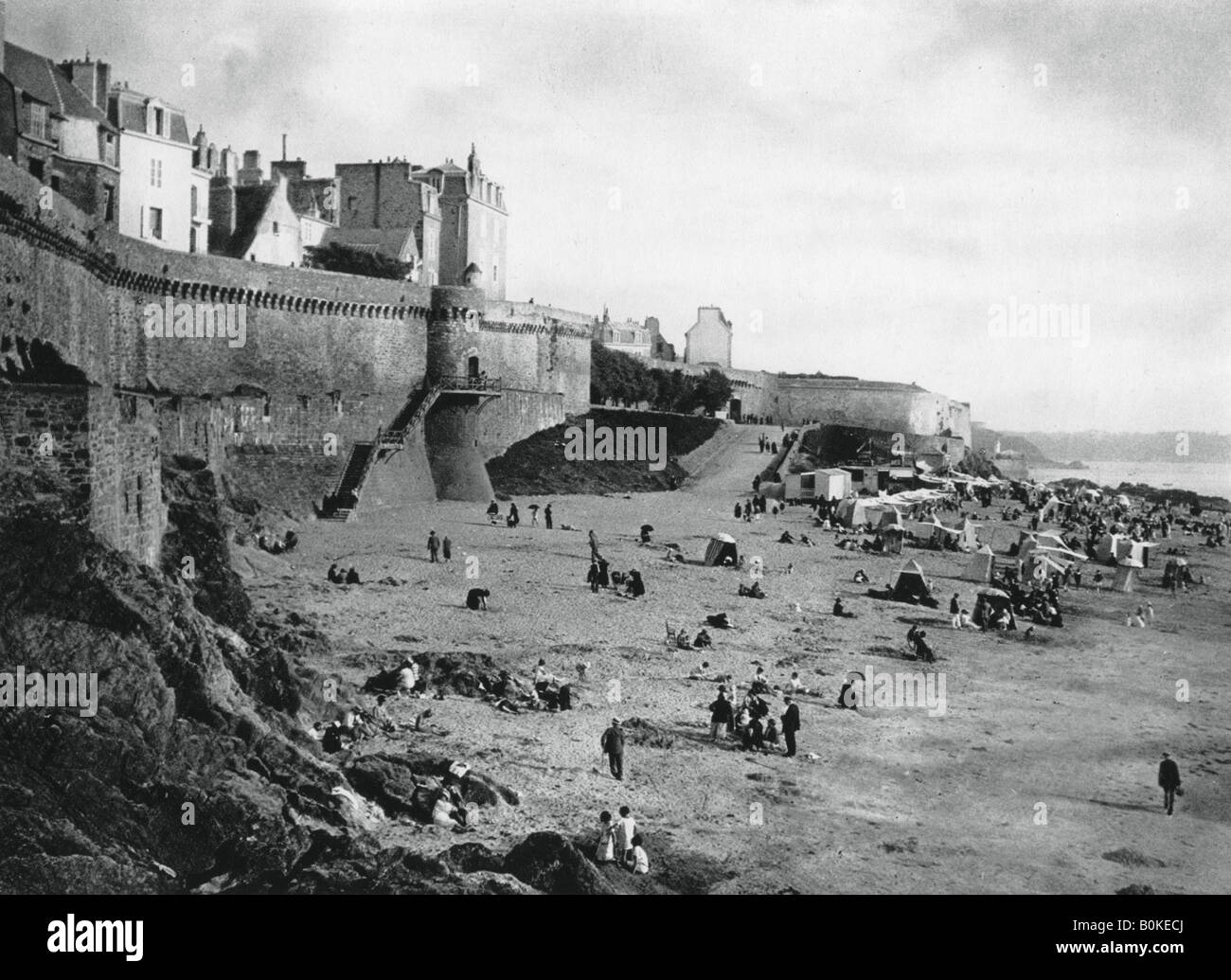 Saint Malo, Francia Bretagna, 1937. Artista: MARTIN Hurlimann Foto Stock