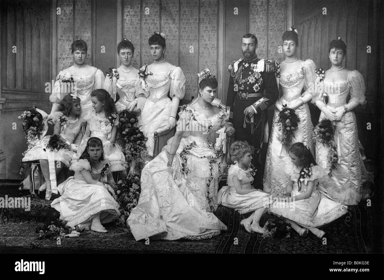 Il Duca e la duchessa di York e damigelle, 1893.Artista: W&D Downey Foto Stock