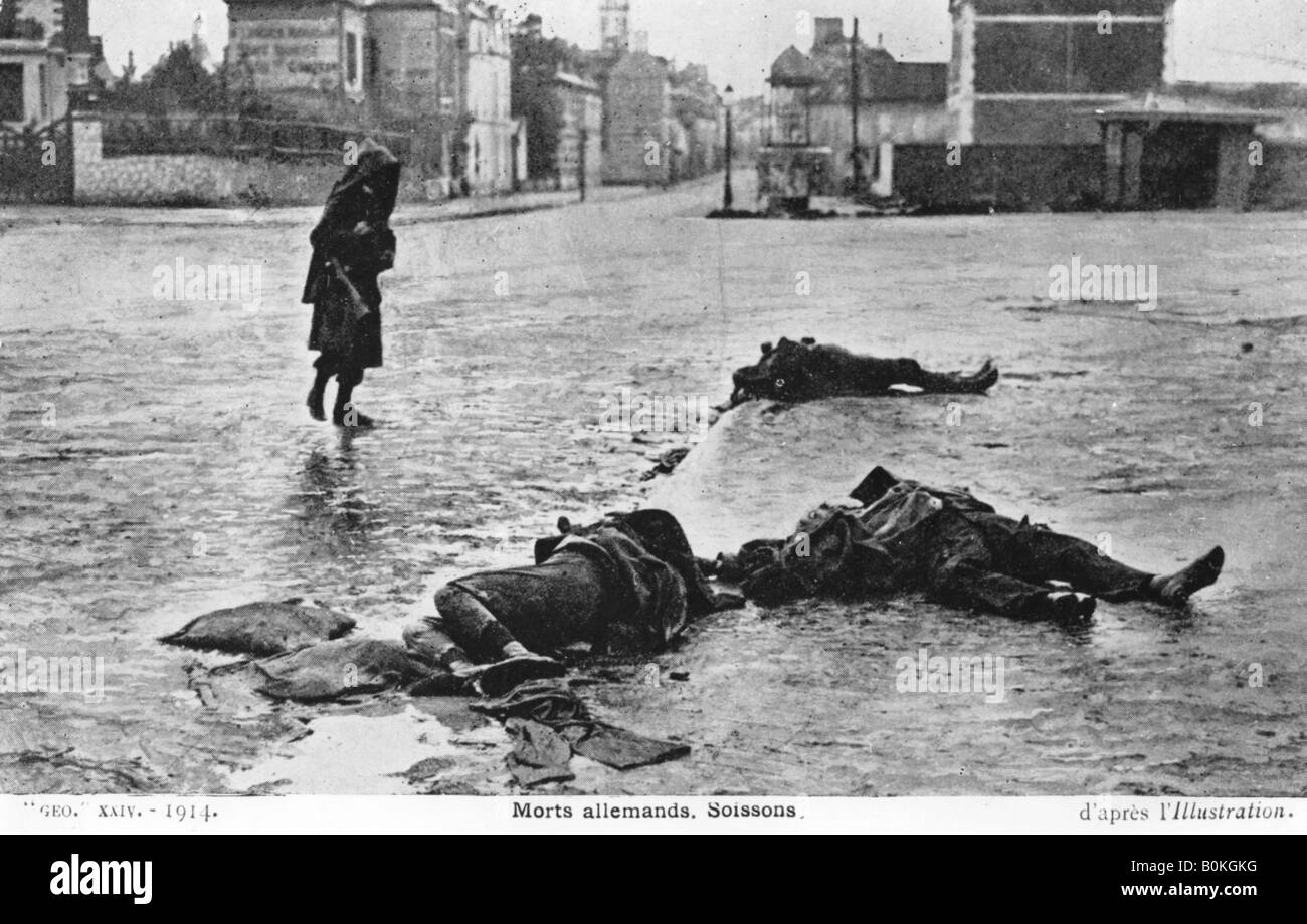 Morti i soldati tedeschi, Soissons, Francia, 1914. Artista: sconosciuto Foto Stock