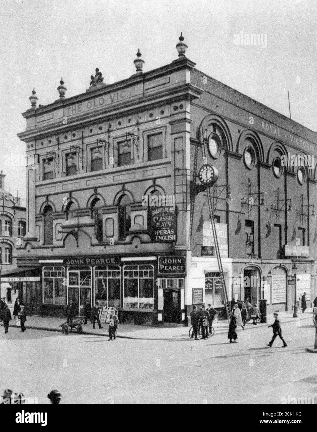 La Old Vic, Londra, 1926-1927. Artista: McLeish Foto Stock