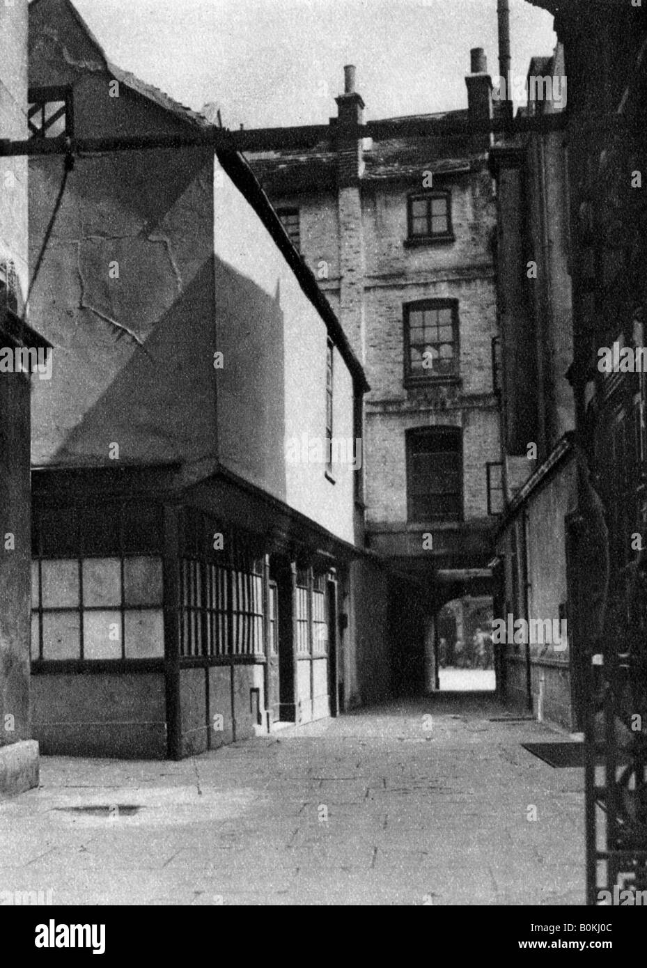 Calvert edifici, con un cortile tipico della vecchia Borough High Street, Londra, 1926-1927.Artista: Whiffin Foto Stock