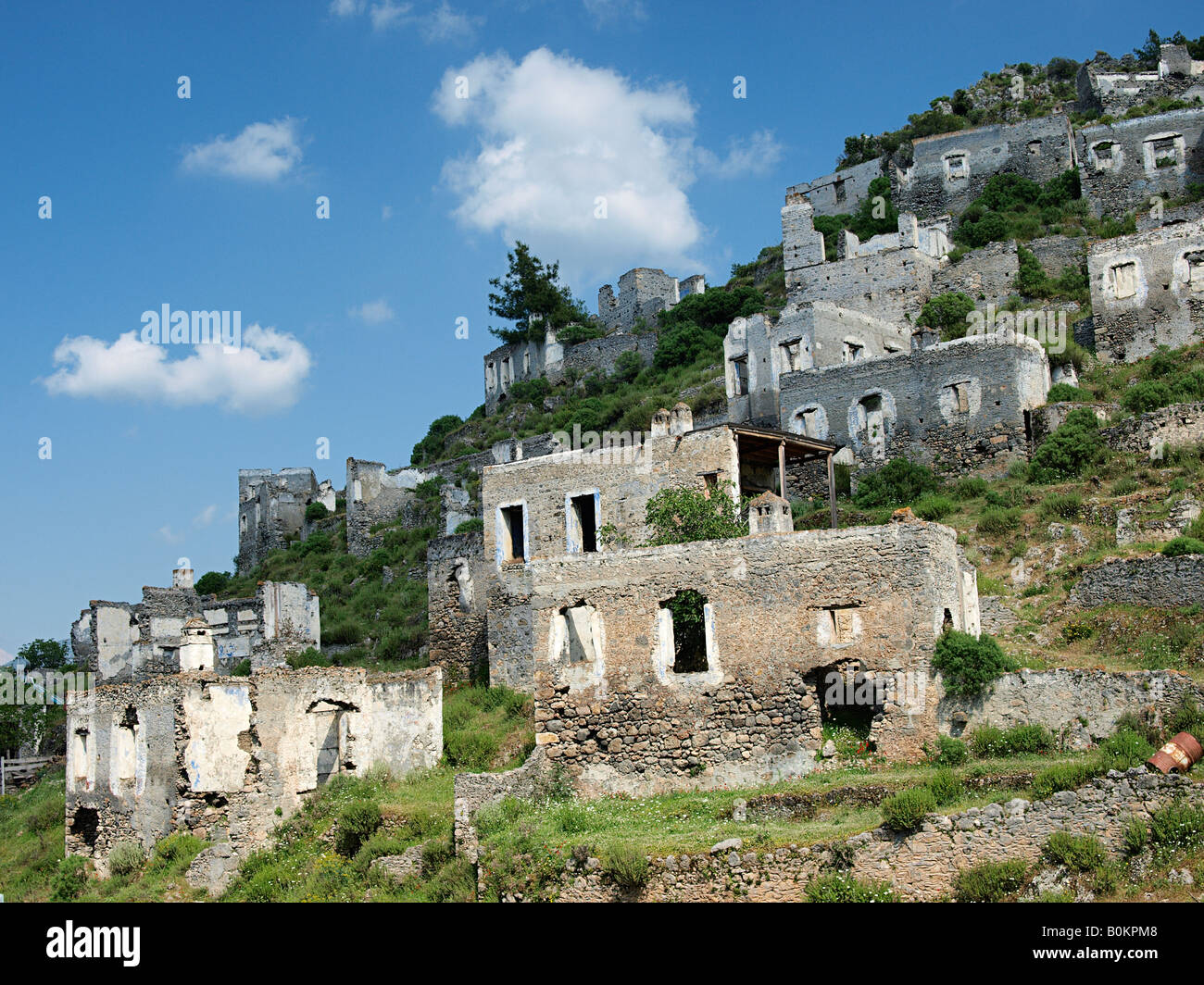 Abbandonata e rovinato scoperchiata edifici e abitazioni a kayakoy turchia mugla Foto Stock