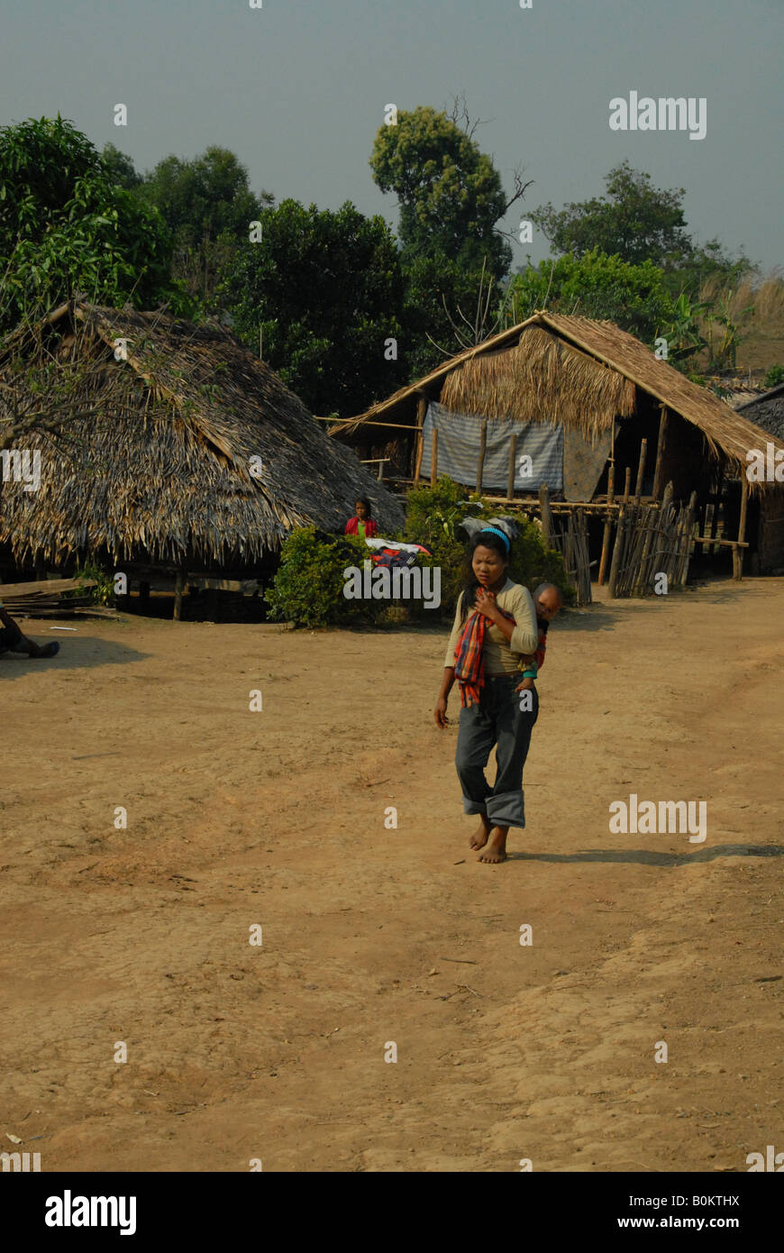 La minoranza di Wah persone al loro villaggio thai bermese frontiera, maehongson, a nord della Thailandia Foto Stock