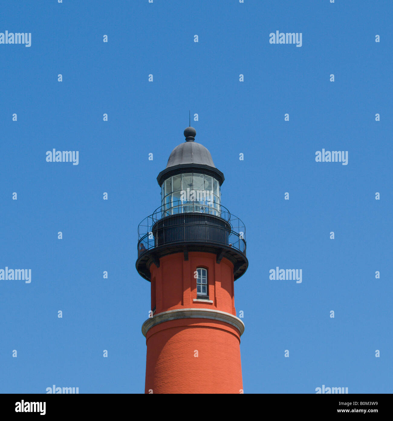 PONCE DE LEON faro di ingresso si trova sulla costa orientale della Florida tra l'OCEANO ATLANTICO E IL FIUME HALIFAX circa dieci miglia Foto Stock