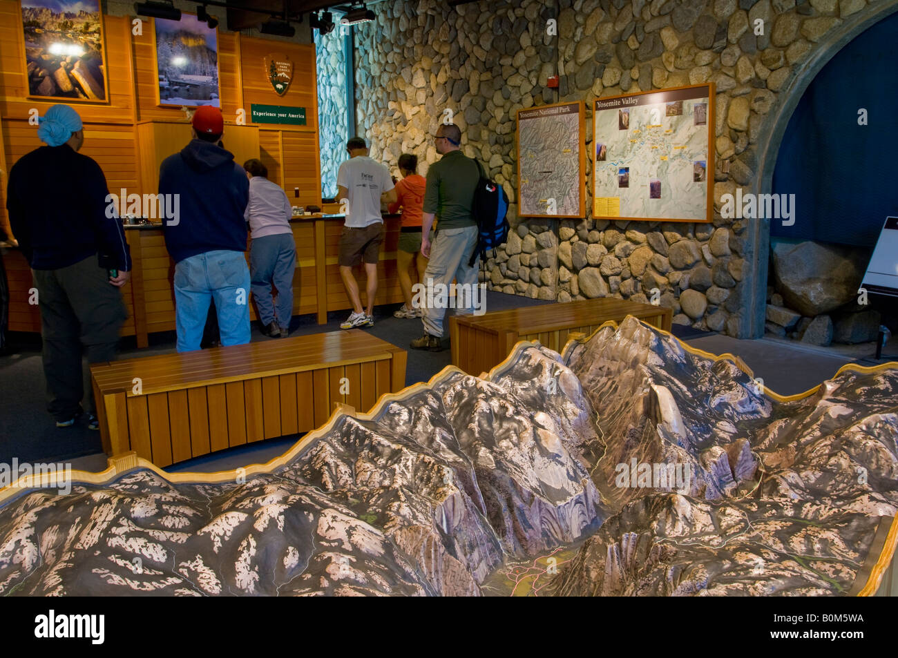 Scala modello topografico della valle di Yosemite nel Centro Visitatori del Parco Nazionale Yosemite in California Foto Stock