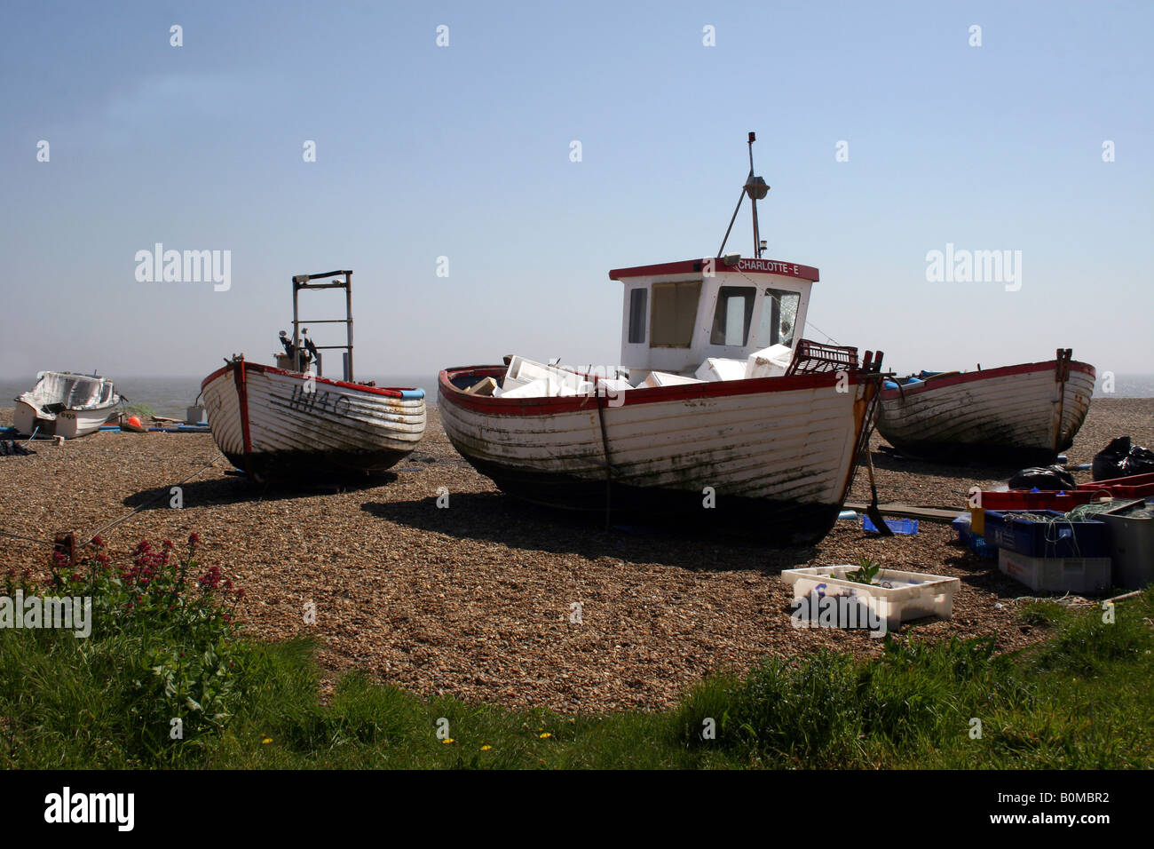 Barche di pescatori sulla spiaggia di ALDEBURGH. SUFFOLK. In Inghilterra. Foto Stock
