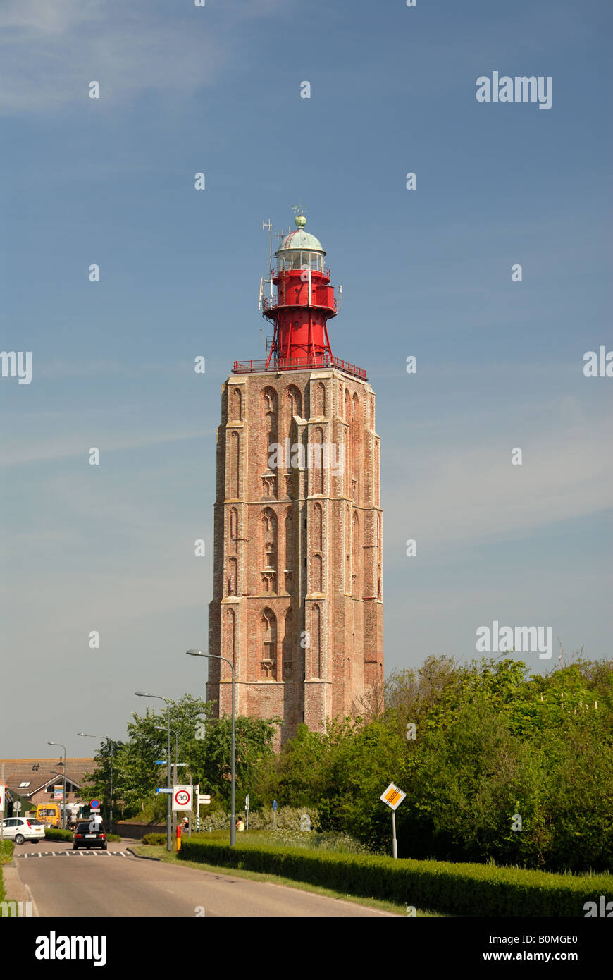 Faro sulla sommità di una torre campanaria, Westkapelle, Olanda Foto Stock