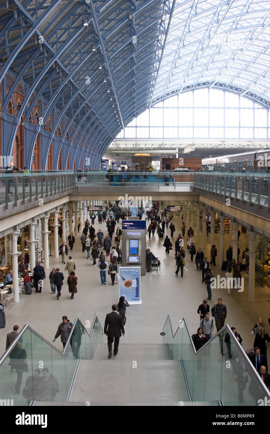 Stazione ferroviaria internazionale di St Pancras Station - Londra Foto Stock