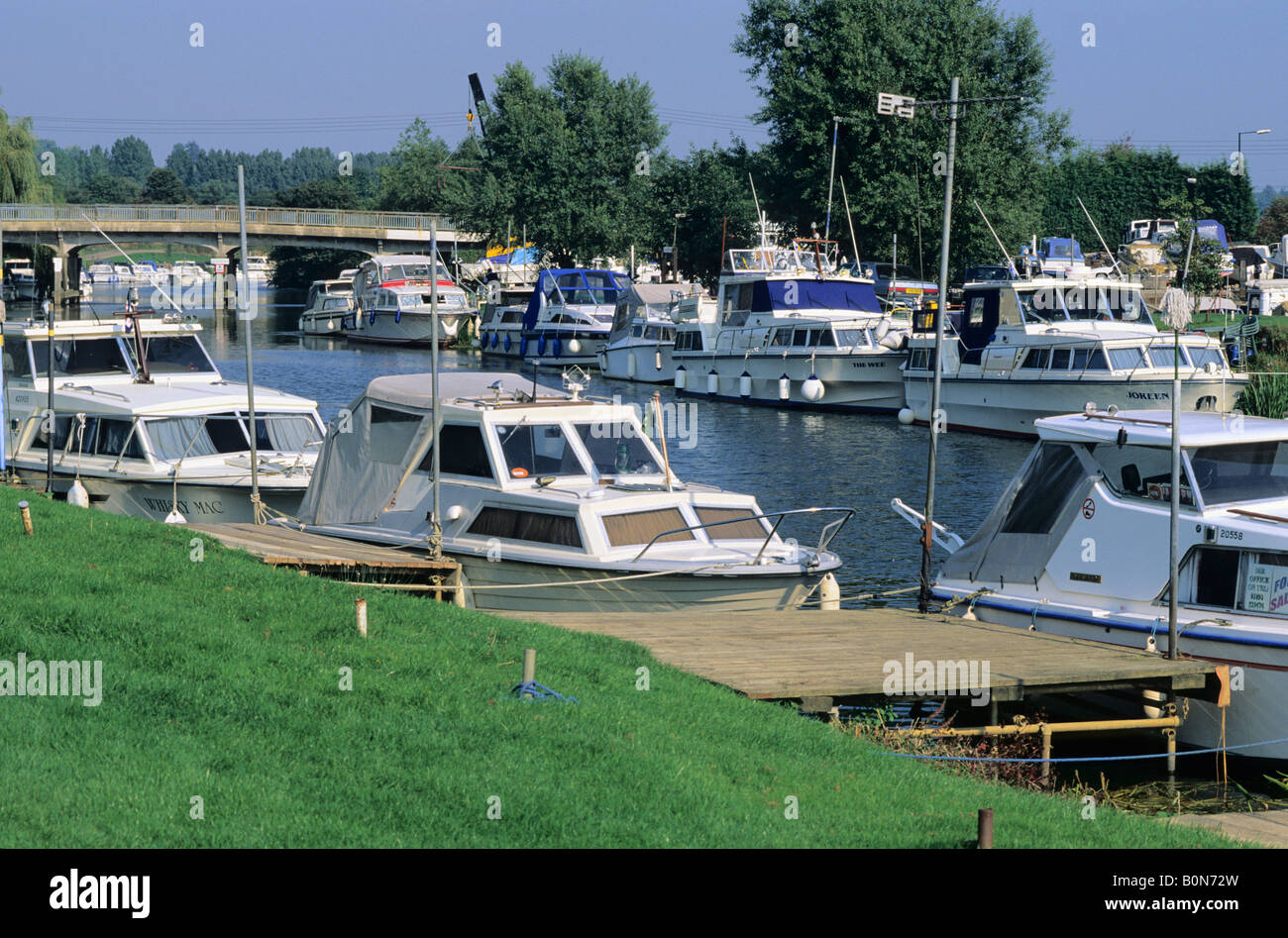 Barche e yacht a Wateringbury Marina Kent England Regno Unito Foto Stock