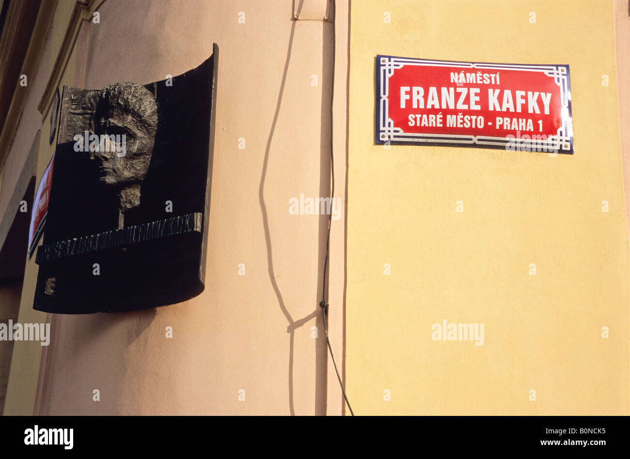 Namesti Franze Kafky, Praga, Repubblica Ceca Foto Stock
