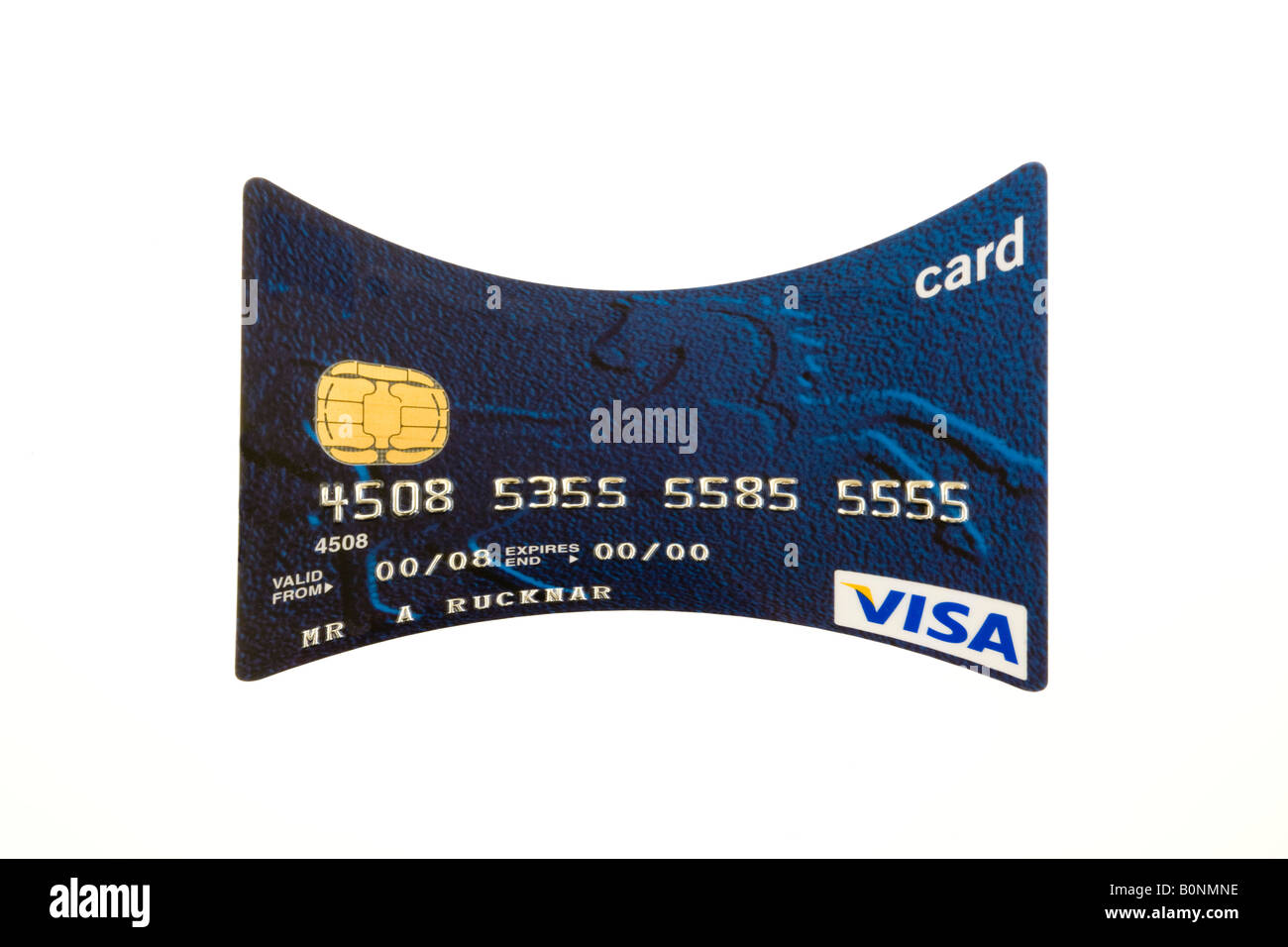 Carta di credito essendo schiacciato stropicciata in medio Foto Stock