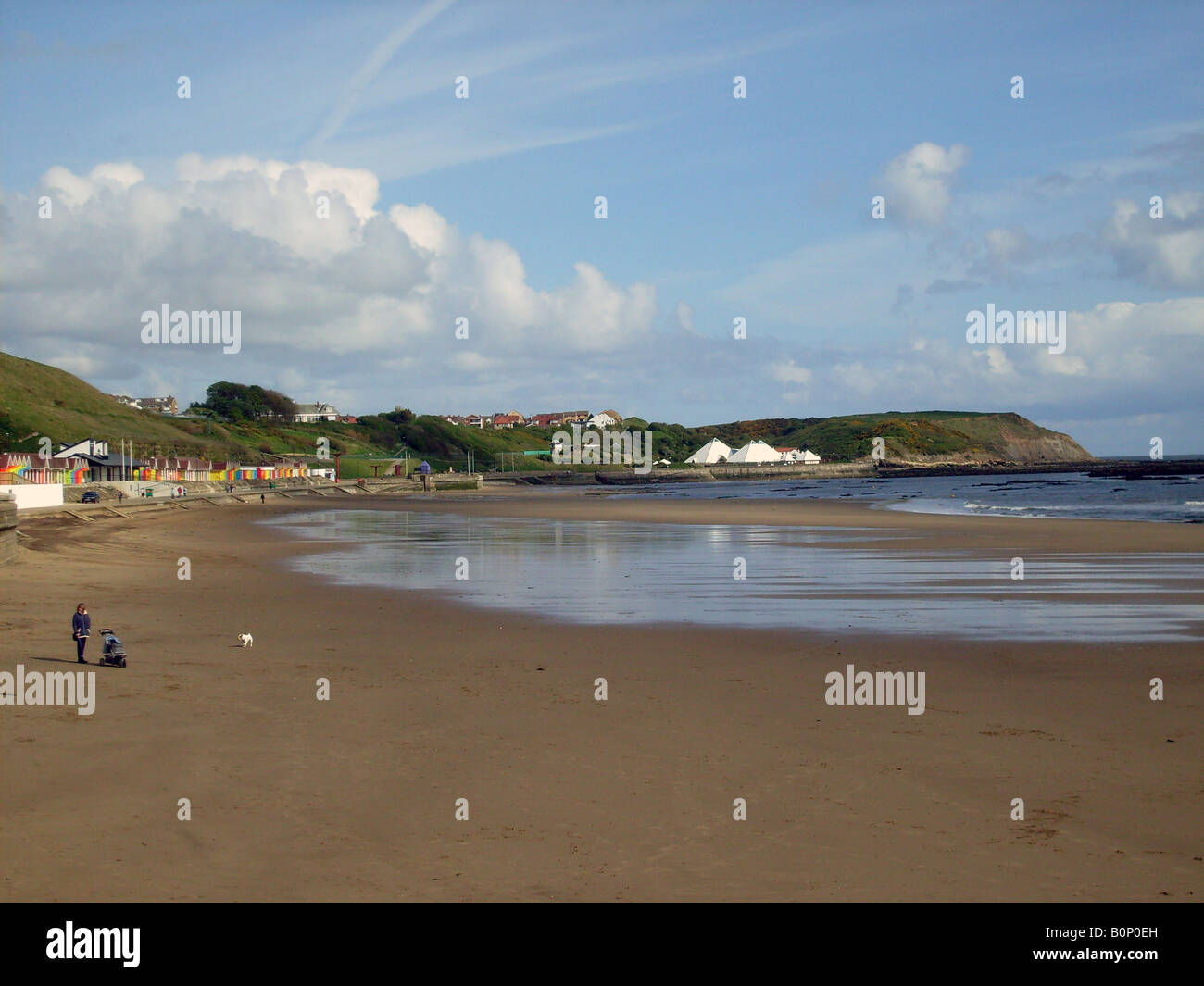 Vista generale di Scarborough North Bay beach, Scarborough, North Yorkshire, Inghilterra. Foto Stock