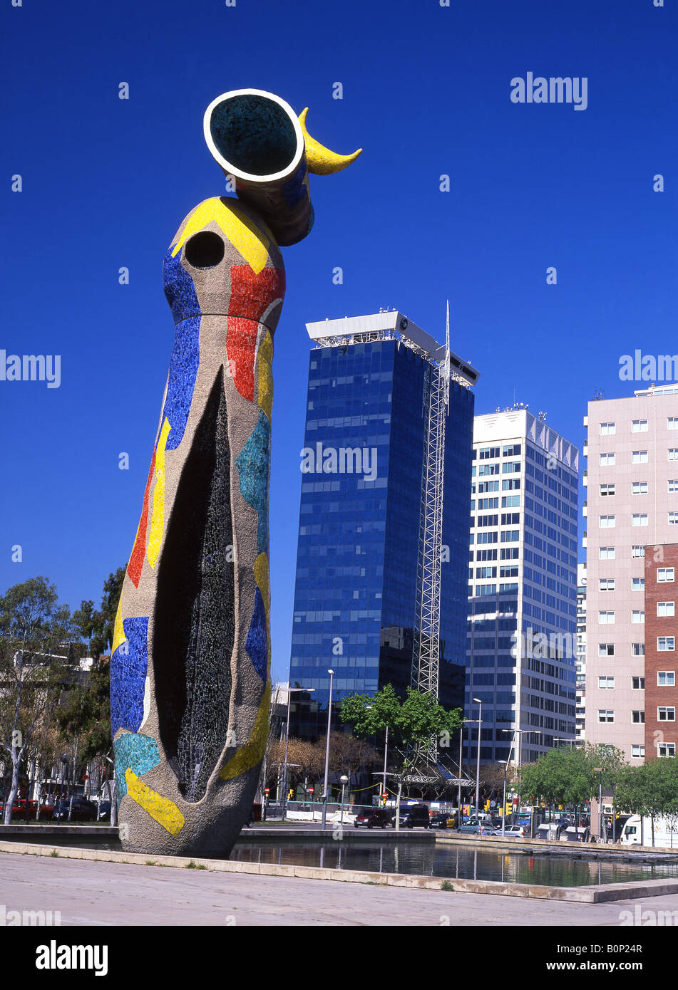 Dona i ocell Donna & Bird scultura di Joan Miro a Parc Miro noto anche come Parc de l Excorxador Catalunya Barcellona Spagna Foto Stock