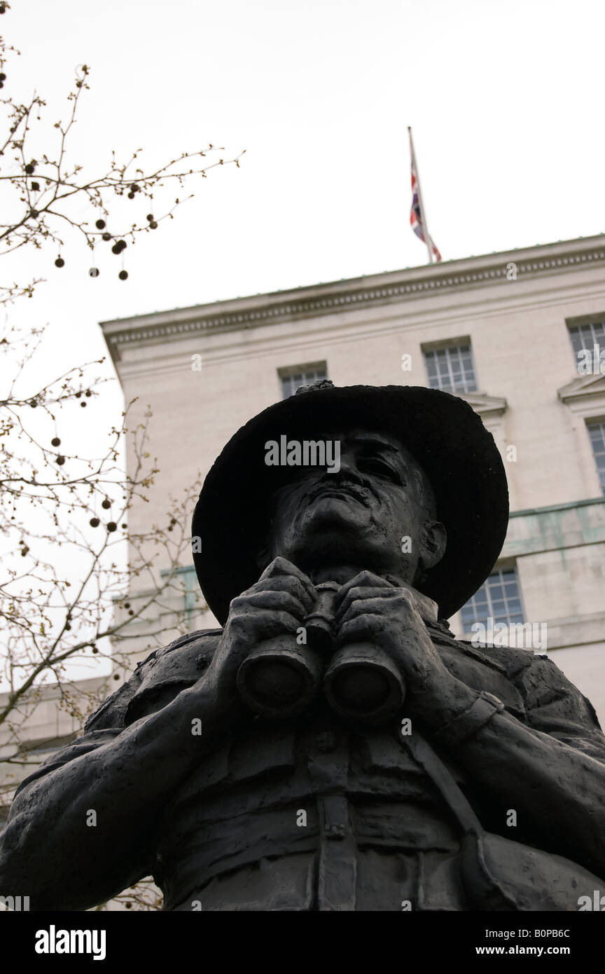 Guardando il maresciallo di campo William Joseph Slim Foto Stock