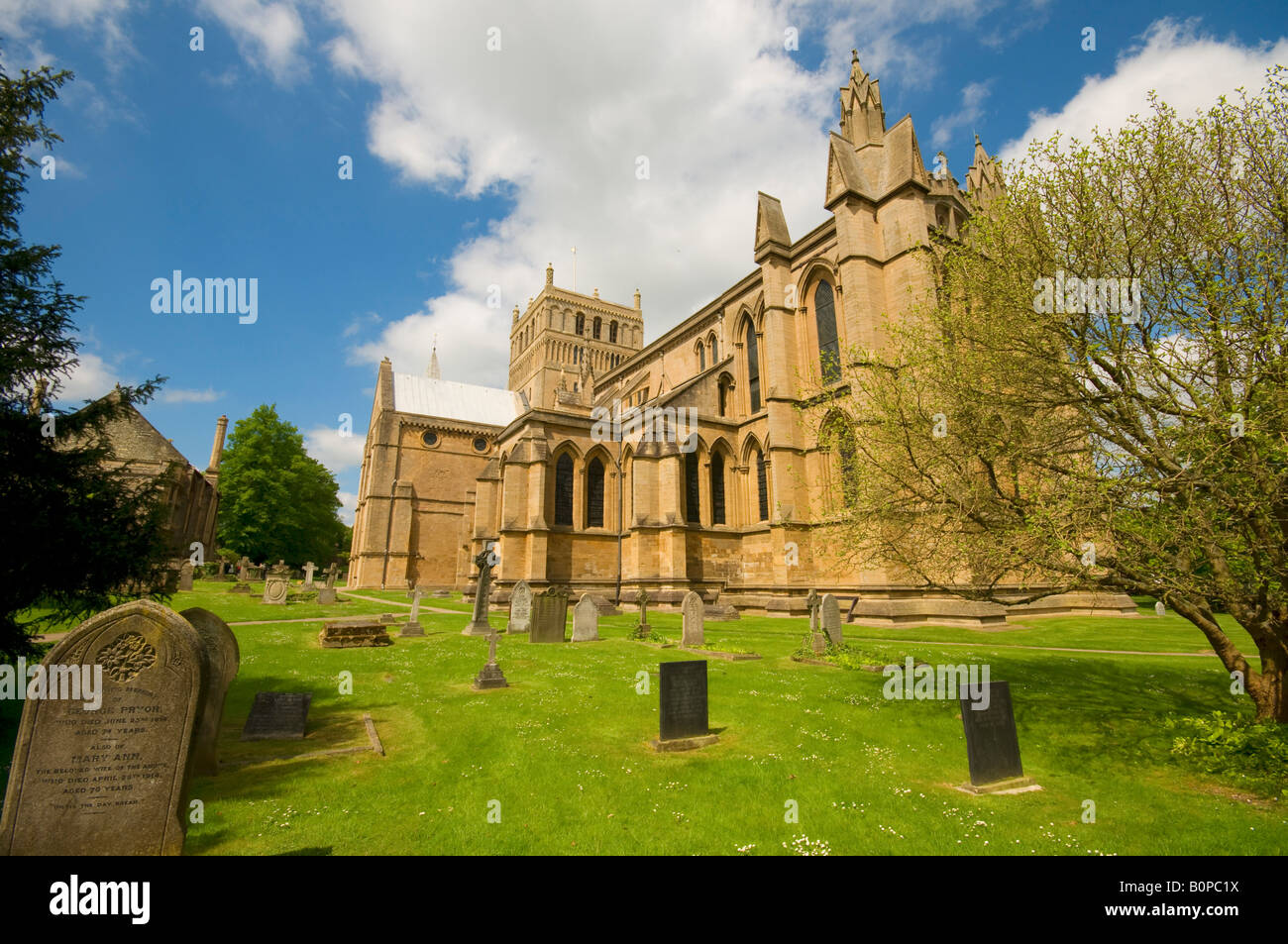 Southwell Minster è stato concesso lo stato della cattedrale nel 1884 ma il nome storico - Southwell Minster - è ancora utilizzato per questo giorno Foto Stock