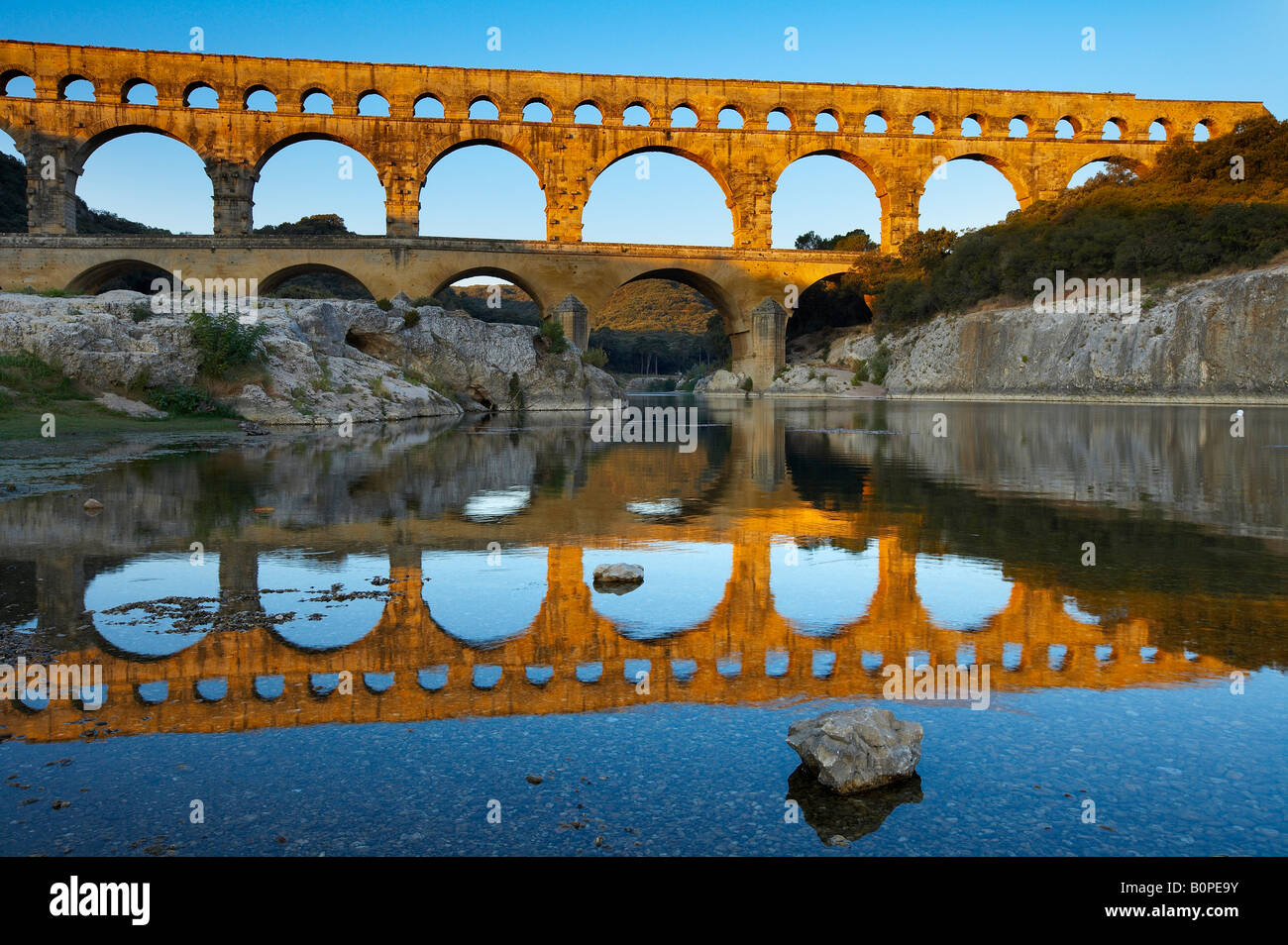 Il Pont du Gard, Languedoc, Francia Foto Stock