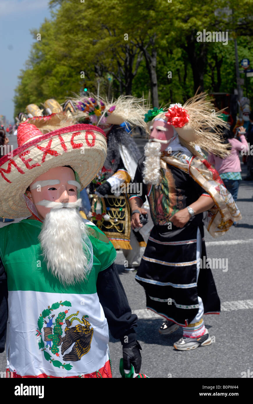 Gli americani messicani in Cinco de Mayo Parade di New York Foto Stock