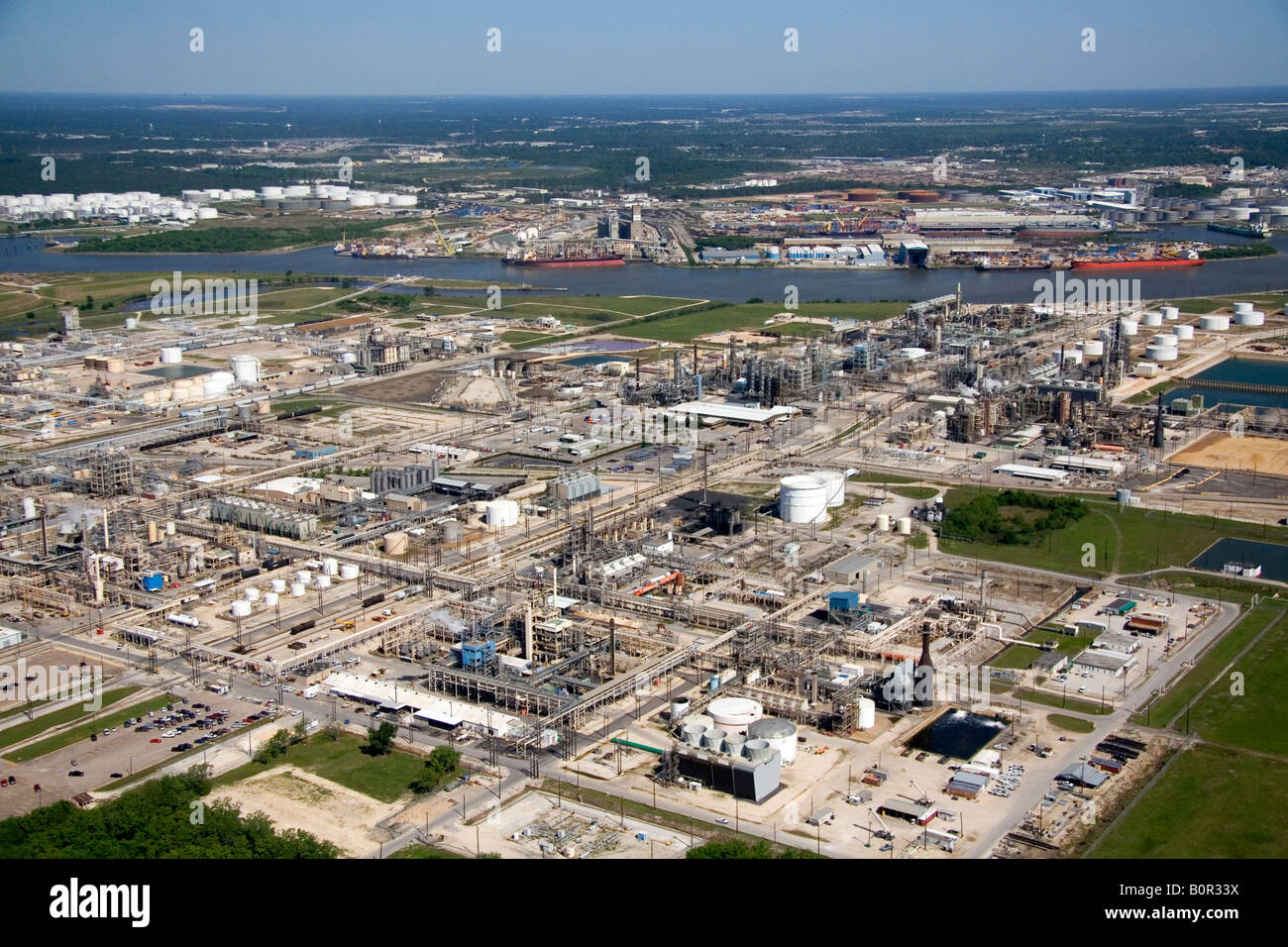 Vista aerea di raffinerie di petrolio lungo la Houston canale nave a Houston in Texas Foto Stock