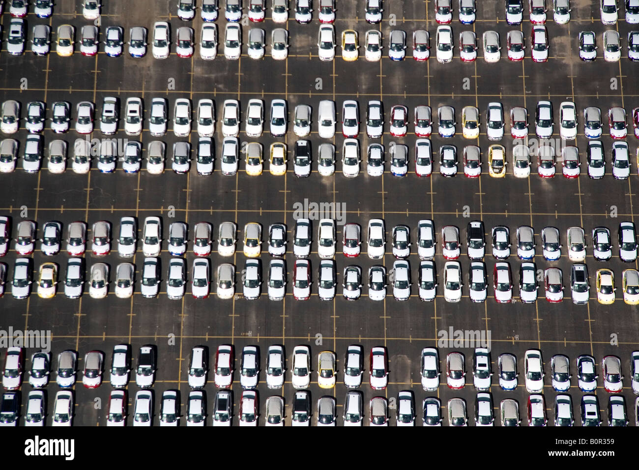 Vista aerea di nuovi autoveicoli importati nel porto di Houston a Houston in Texas Foto Stock