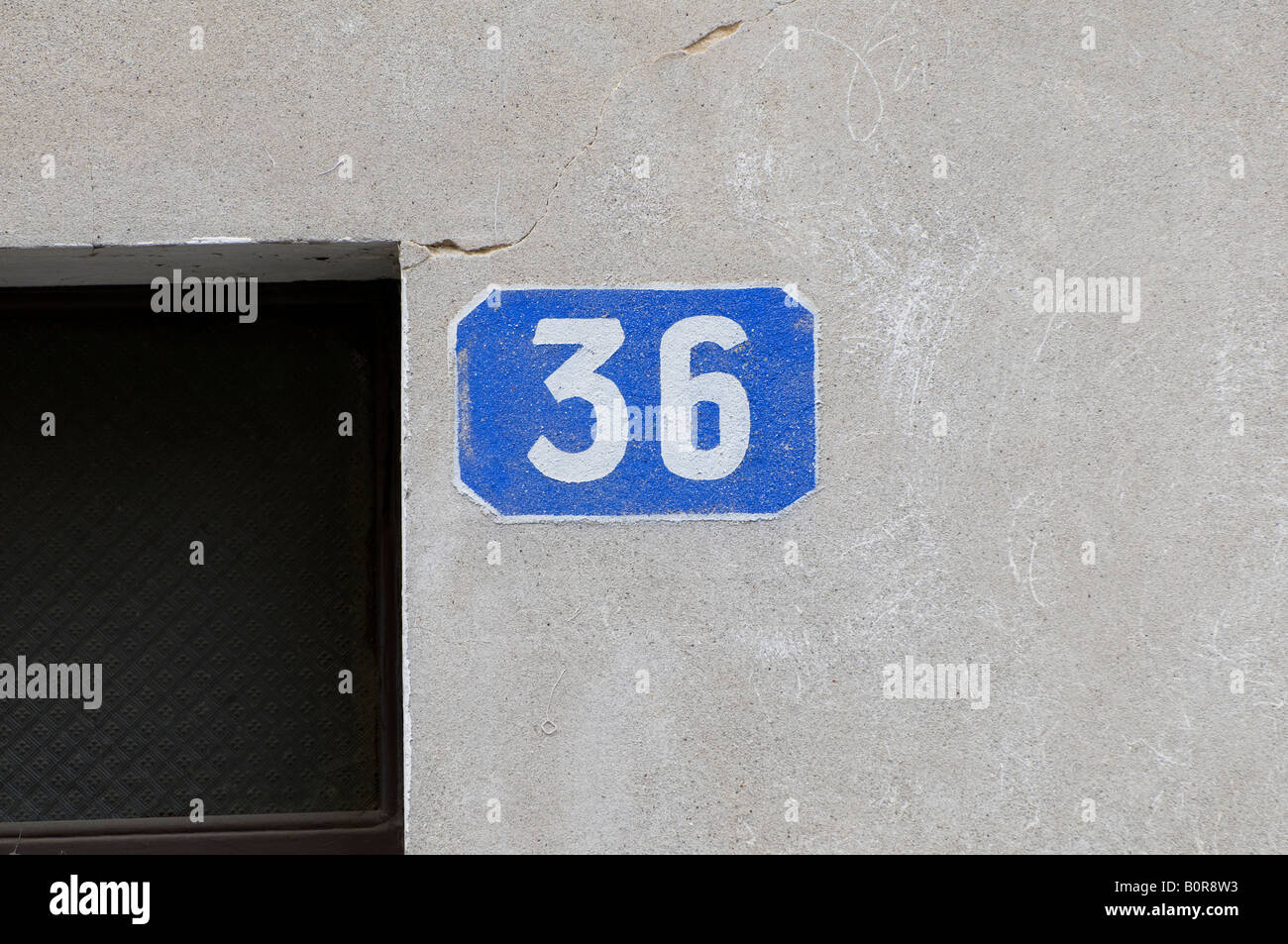 Numero 36 sul muro di casa, Provenza, Francia Foto Stock