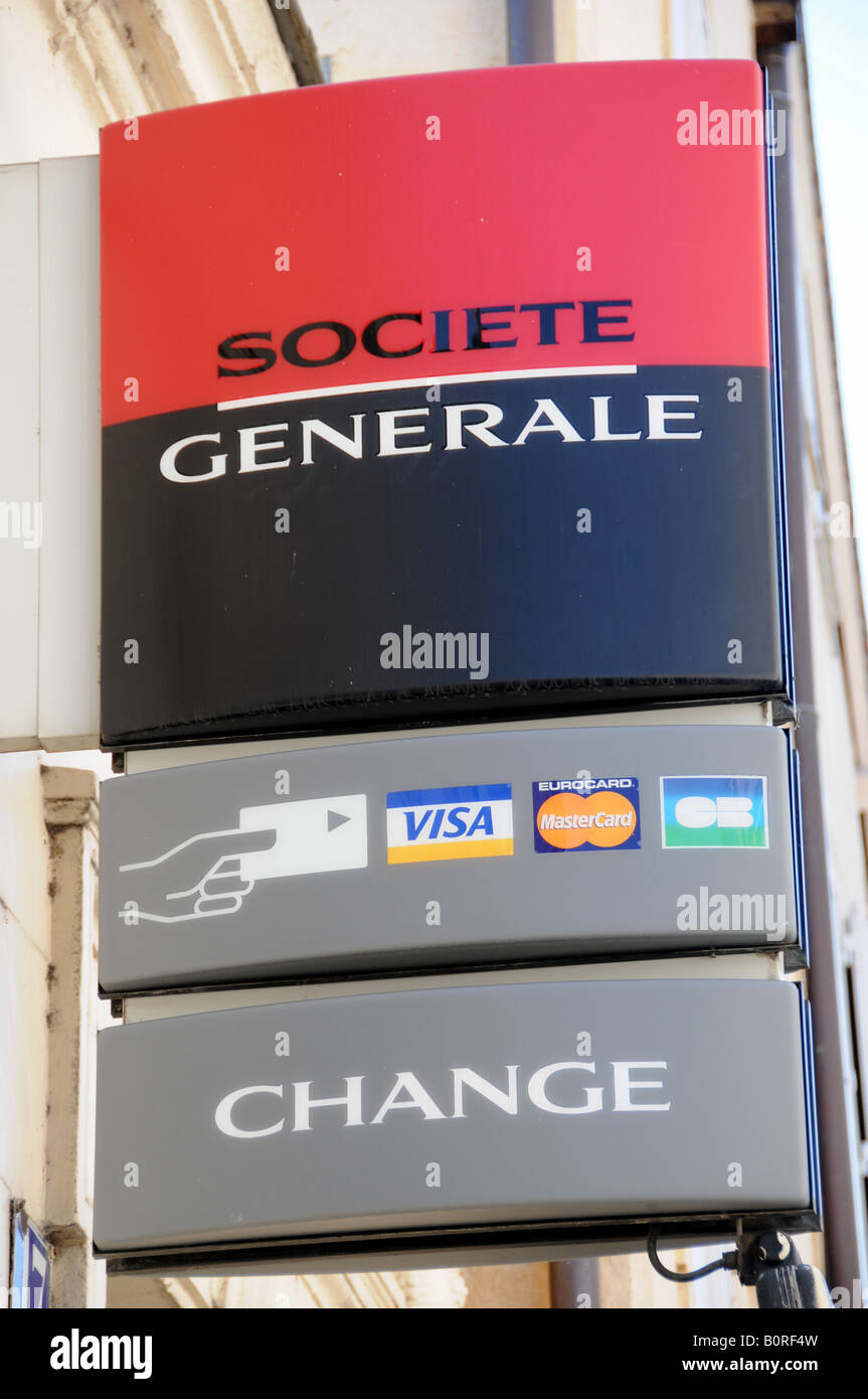 Segno della banca francese Societe Generale al di fuori del suo ramo principale a Chartres, Francia Foto Stock