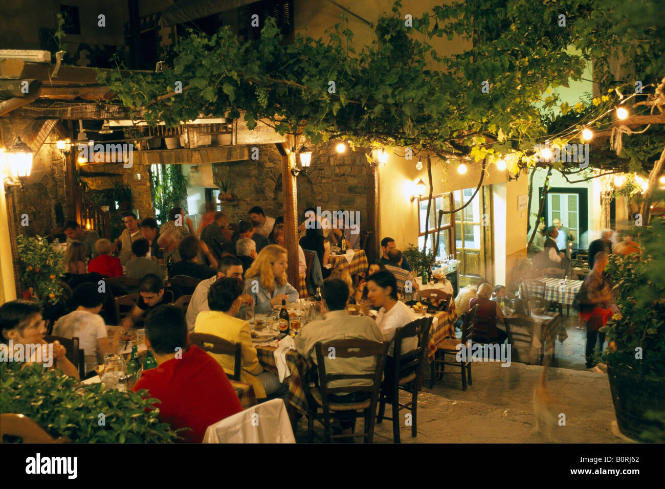 Bar ristoranti plaka immagini e fotografie stock ad alta risoluzione