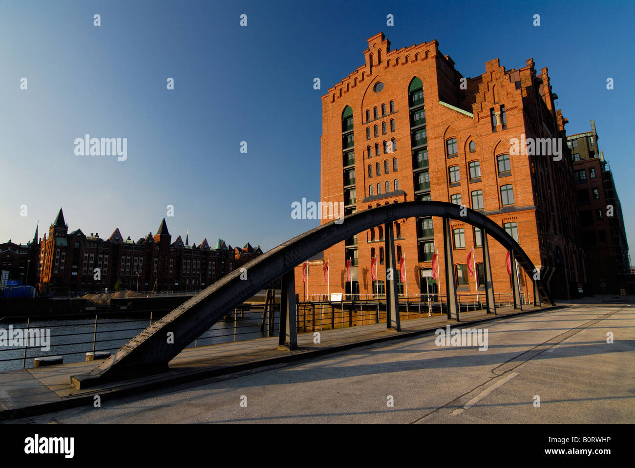 Il magazzino ricostruito Kaispeicher B la casa dell'International Maritime Museum di Amburgo, Germania Foto Stock