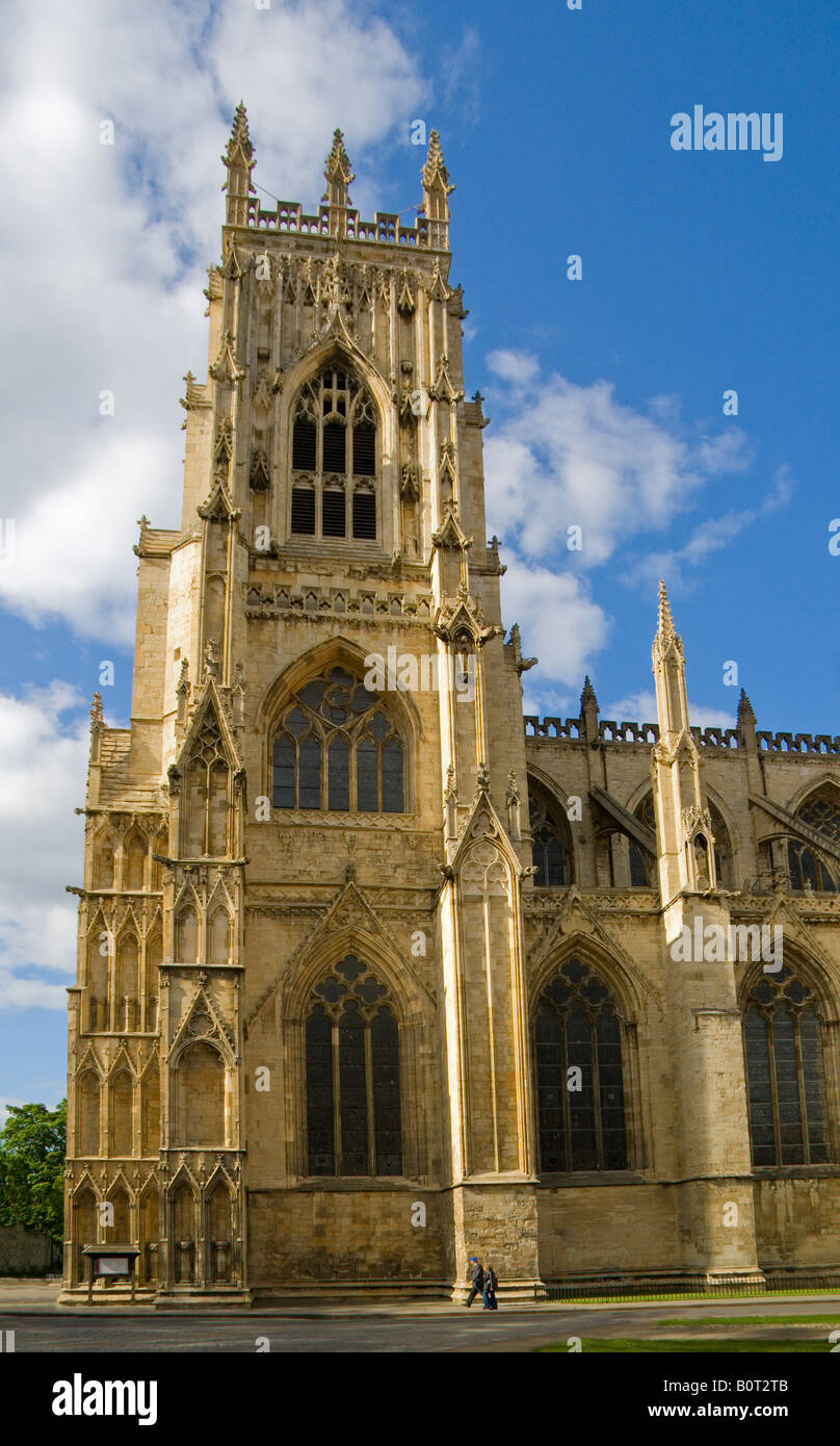 Vista della cattedrale di York Minster, Cattedrale della chiesa di Inghilterra. (York, North Yorkshire, Inghilterra). Foto Stock