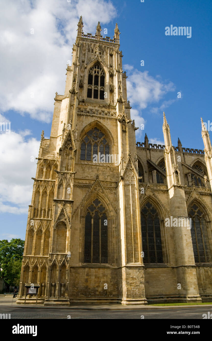 Vista della cattedrale di York Minster, Cattedrale della chiesa di Inghilterra. (York, North Yorkshire, Inghilterra). Foto Stock