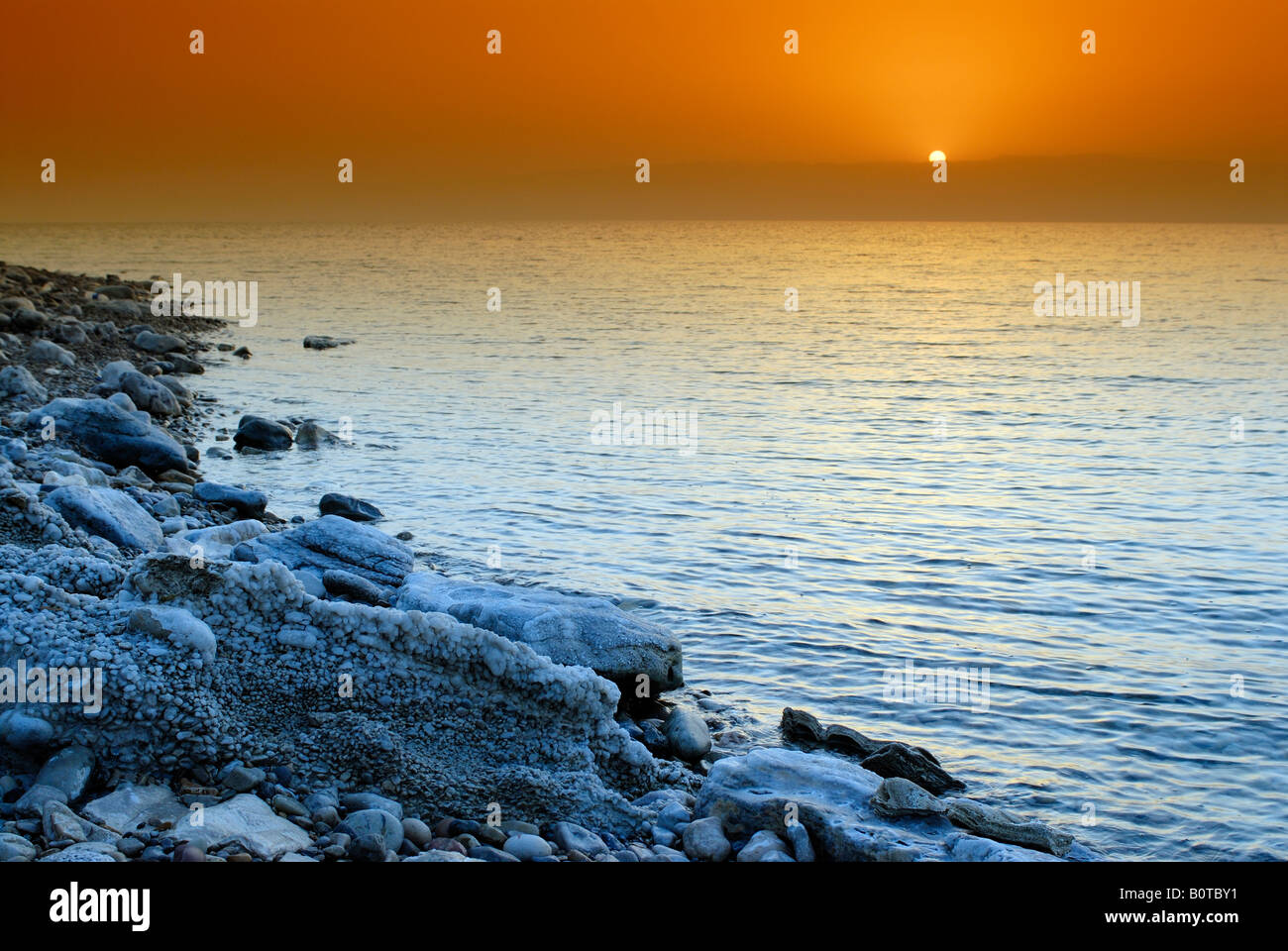Sun insieme al Mar Morto Giordania Arabia, luogo più basso sulla terra Foto Stock