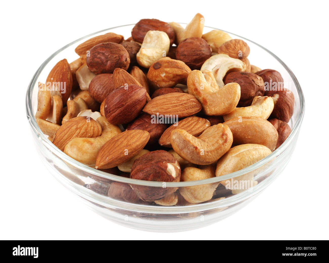 Il dado si mescolano con nocciola e mandorla su bianco Foto Stock