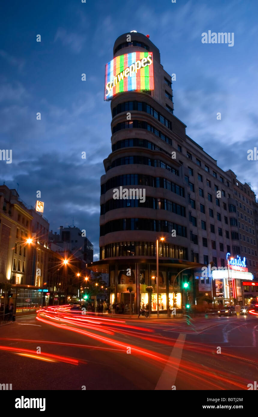 Piazza Callao a Madrid al crepuscolo Foto Stock