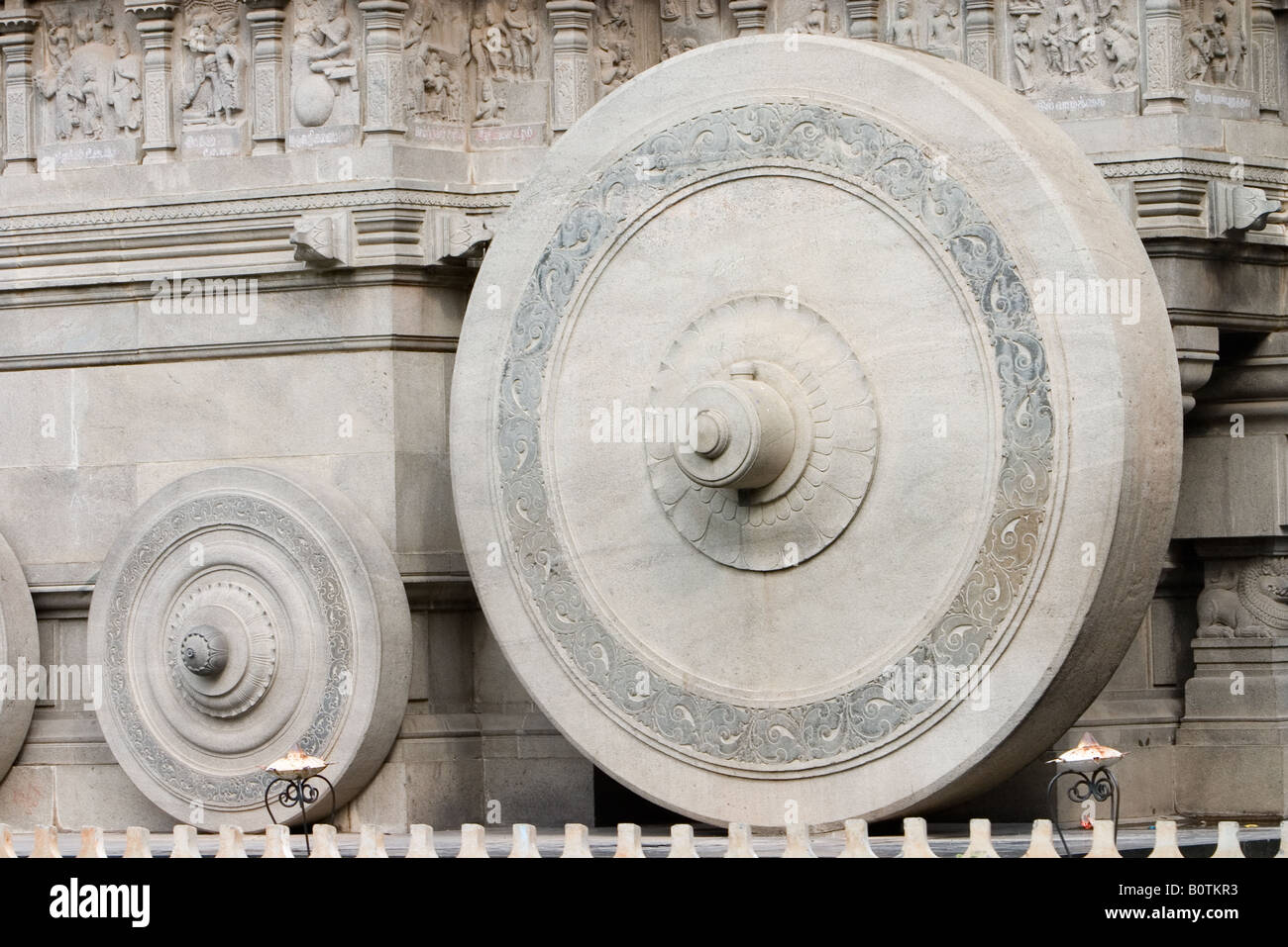 Ruote giganti del Valluvar Kottam tempio chariot. Foto Stock