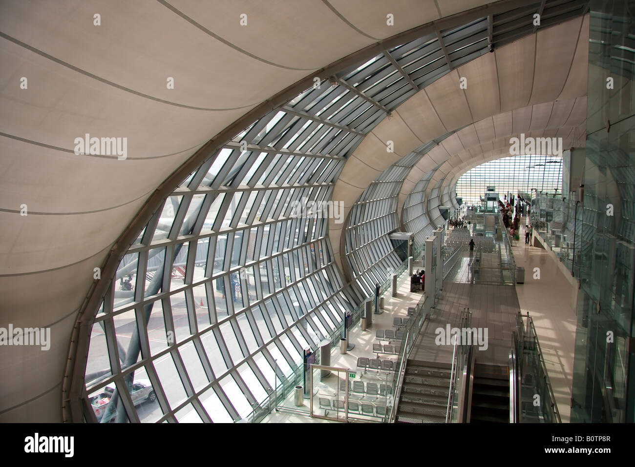 Bangkok in Thailandia nuovo terminale dell'Aeroporto Aeroporto Internazionale Suvarnabhumi Foto Stock