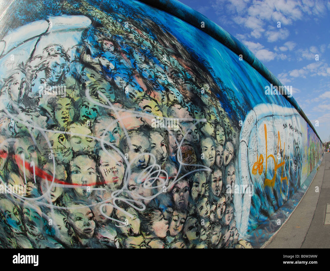 Tratto superstite del muro di Berlino all' East Side Gallery", Berlino Foto Stock