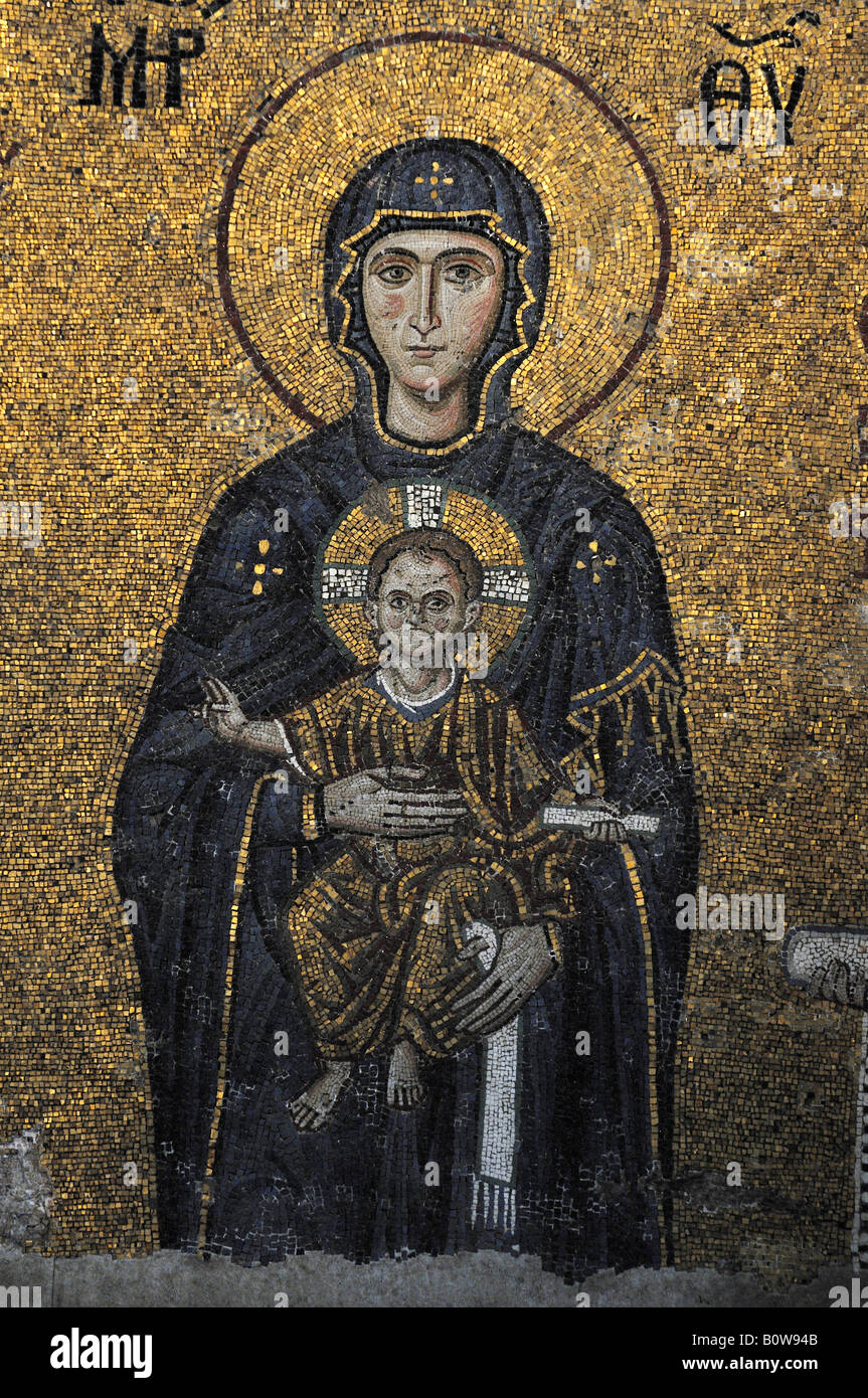 Mosaico bizantino della Vergine Maria con il bambino Gesù in Hagia Sophia, Istanbul, Turchia Foto Stock
