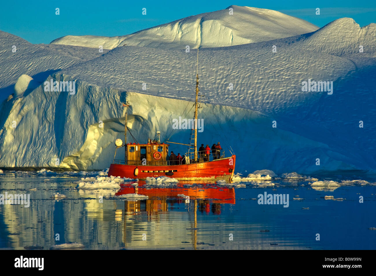 Fresa di granchio, imbarcazione turistica Kangia Fjord, iceberg, Sito Patrimonio Mondiale dell'UNESCO, Jakobshaven, Ilulissat Foto Stock