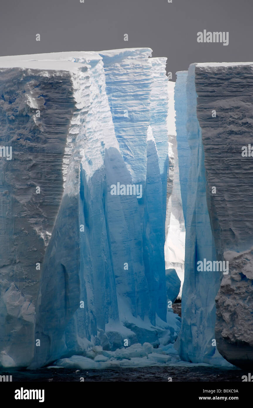 Enormi iceberg con gap, Antartide, Suedpolarmeer Foto Stock