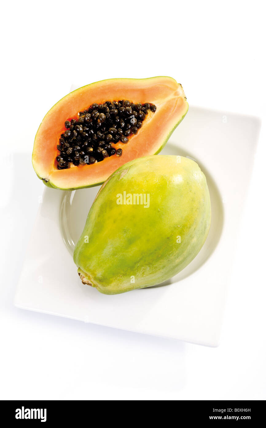 Tagliate a fette di Papaia Frutti, vista in elevazione Foto Stock