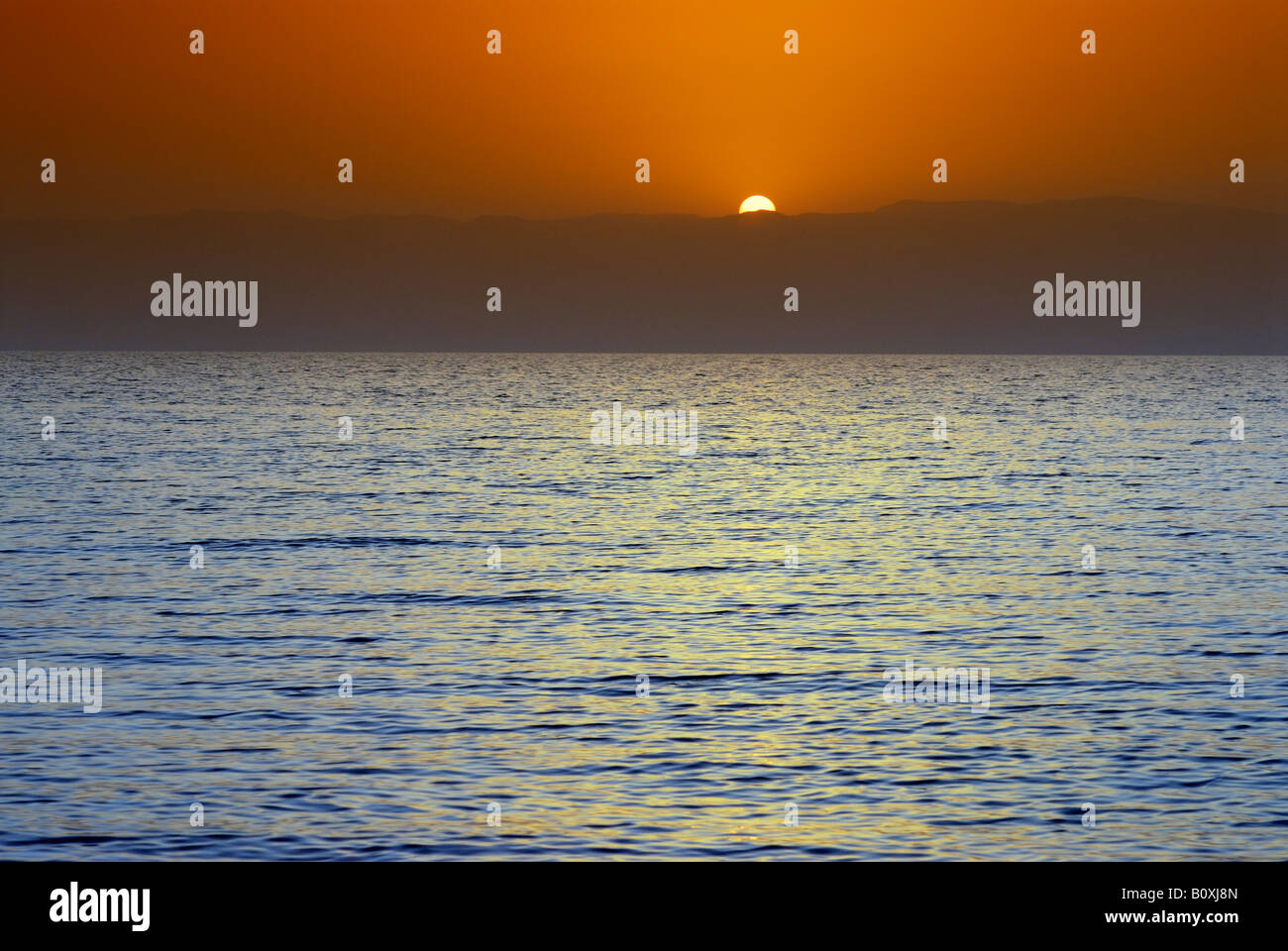 Sun insieme al Mar Morto Giordania Arabia, luogo più basso sulla terra Foto Stock